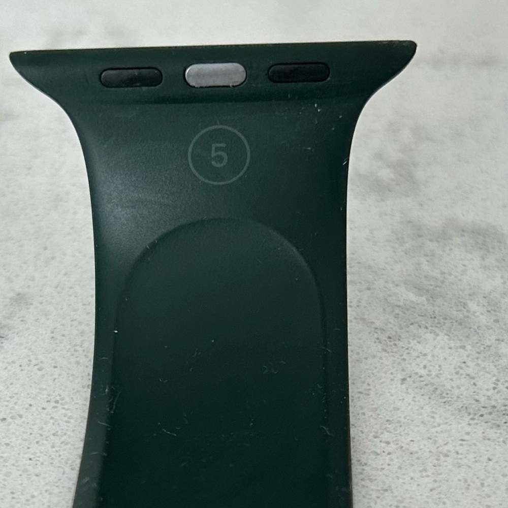 Smartwatch 44mm with Interchangeable Bands - Black and Gray “Brand New”! - Picture 4 of 6